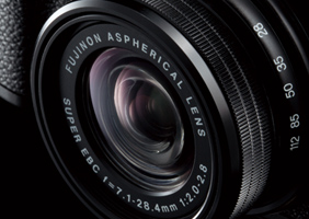 Fujifilm X10 : Objetivo zoom óptico Fujinon de 4x f/2-2.8