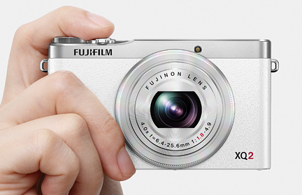 FUJIFILM XQ2 : Manejo flexible con una sola mano