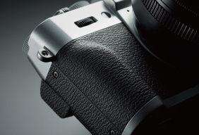 FUJIFILM X-T10 : Empuñadura excelente